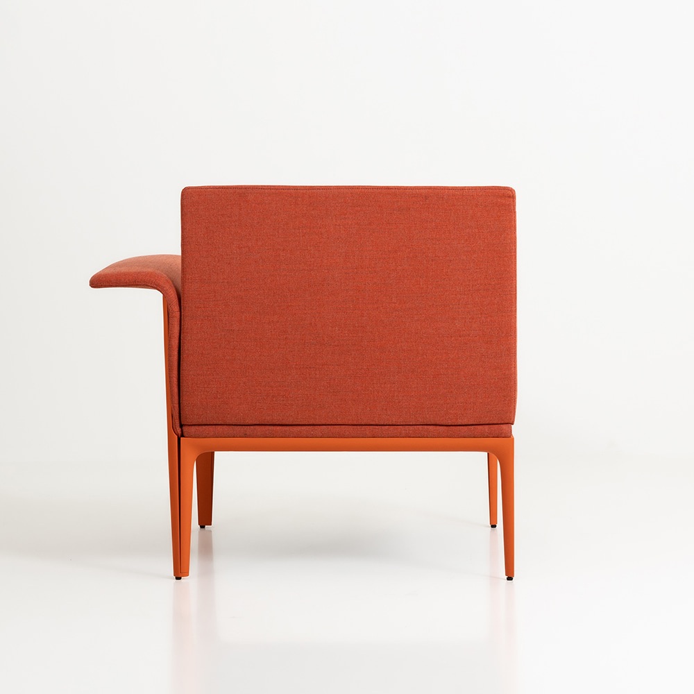 팜 커브드 암 소파[L]. Fam Curved Arm Sofa[Left]