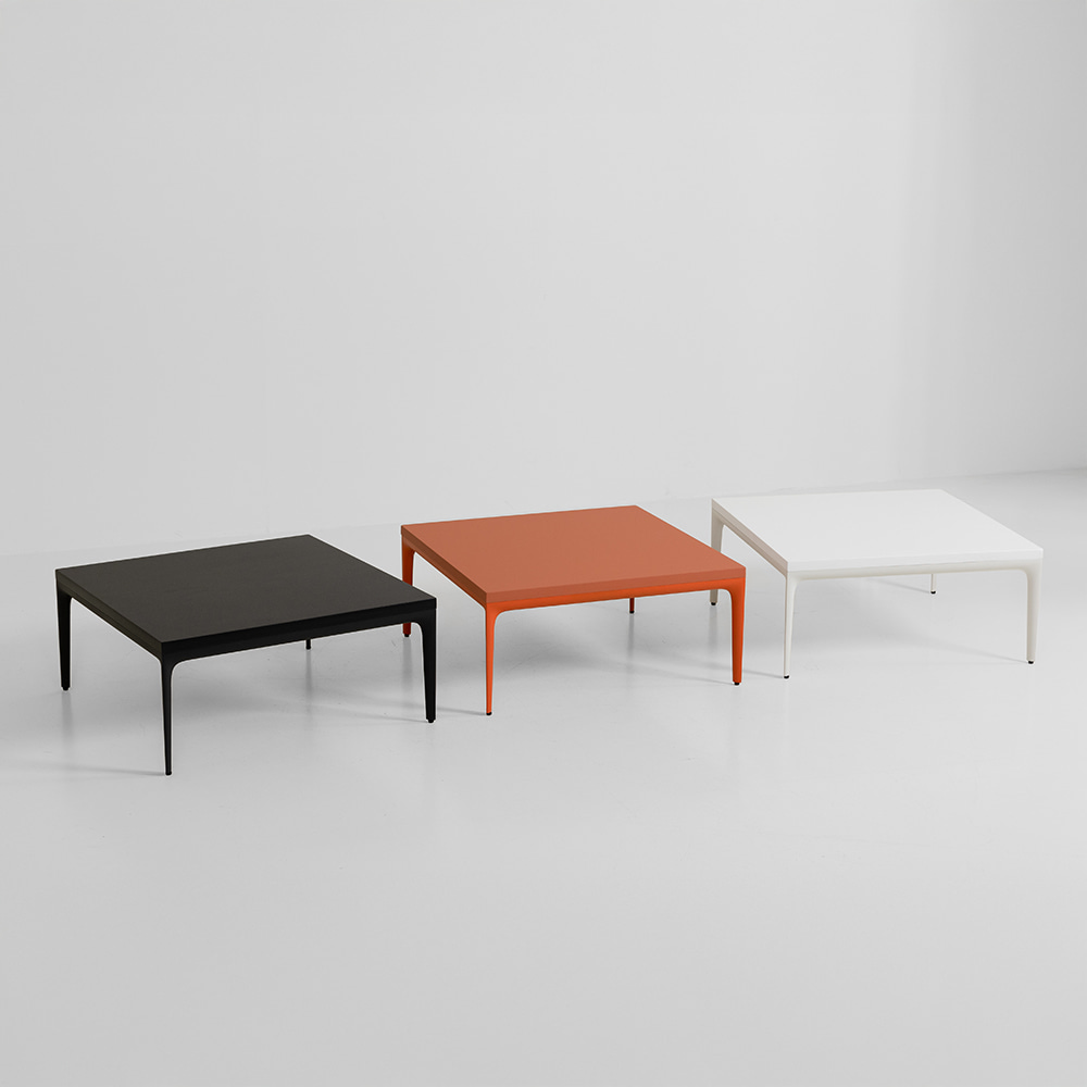 팜 스퀘어 테이블. Fam Square Table