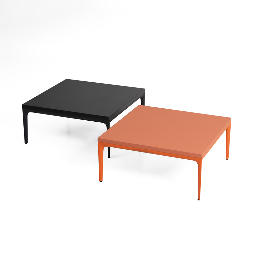 팜 스퀘어 테이블. Fam Square Table