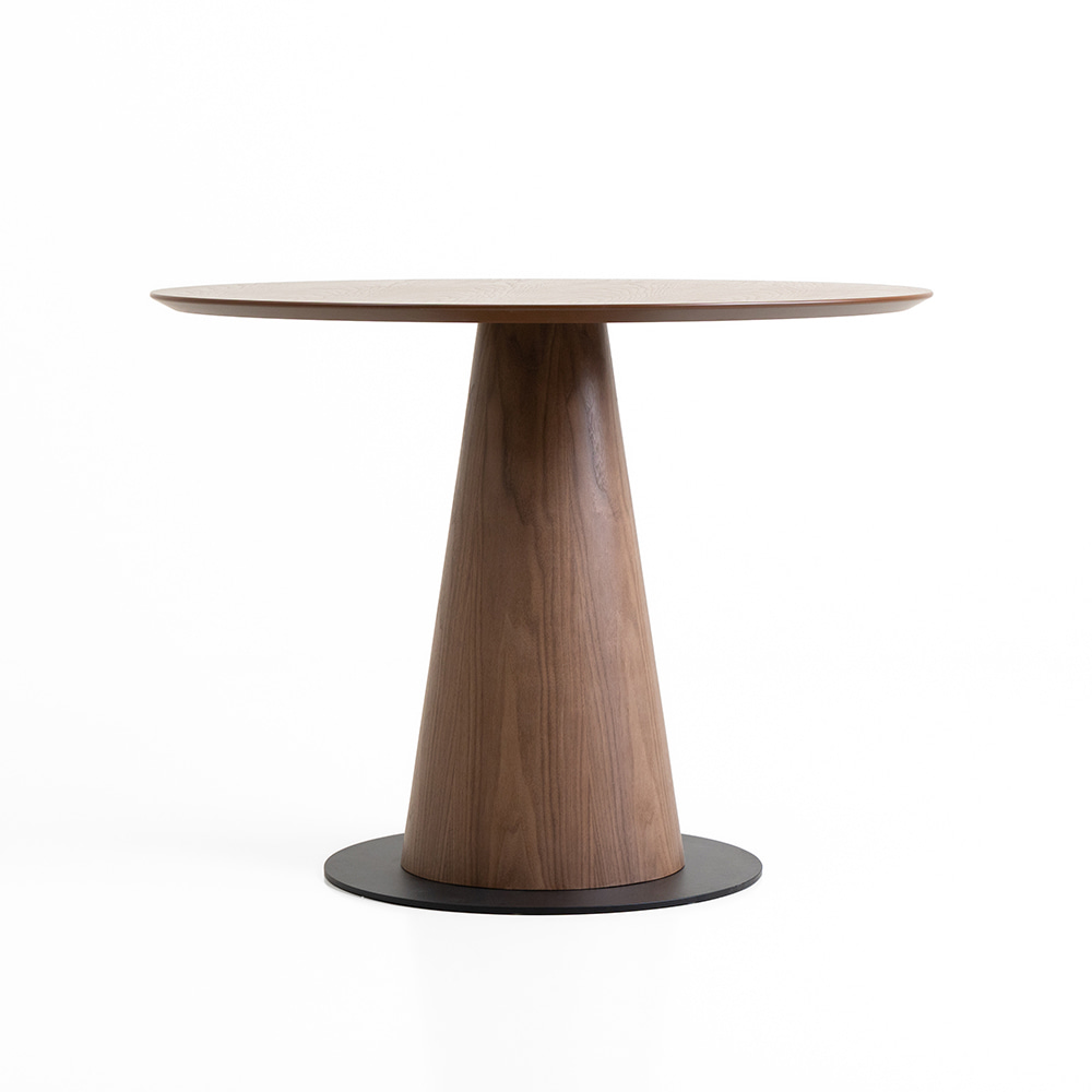 비트윈 다이닝 테이블. Between Dining Table