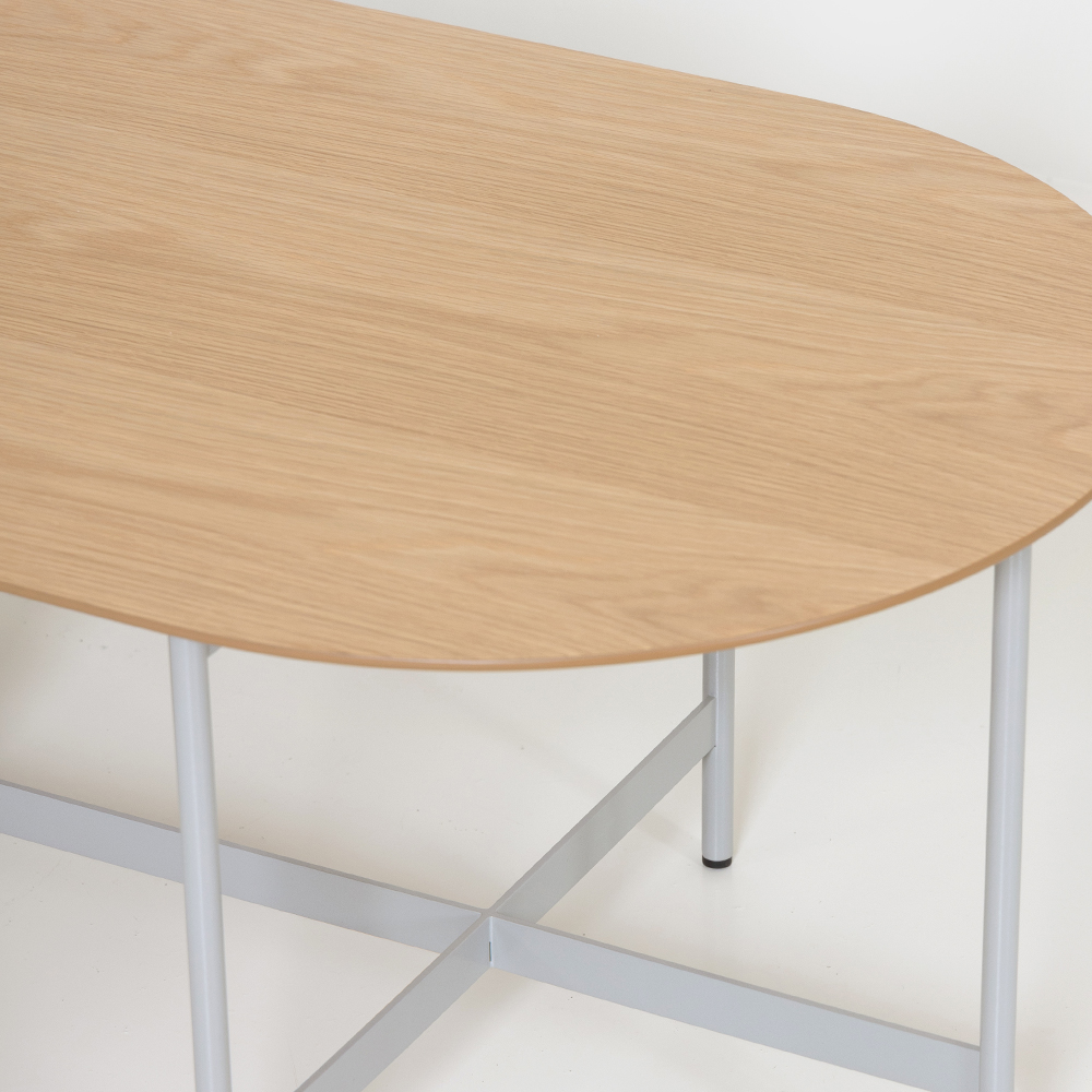 하이드 소파 테이블. Hide sofa table