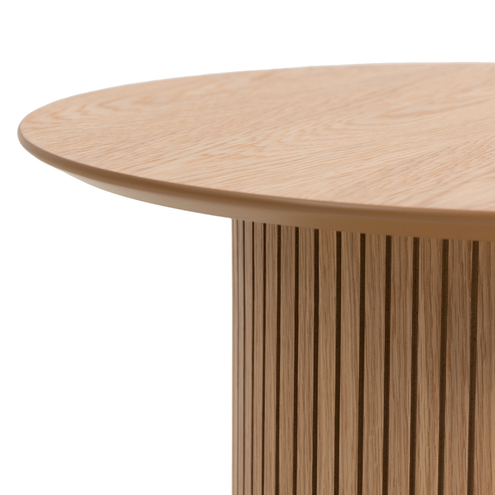 램 사이드 테이블. Ram Side Table