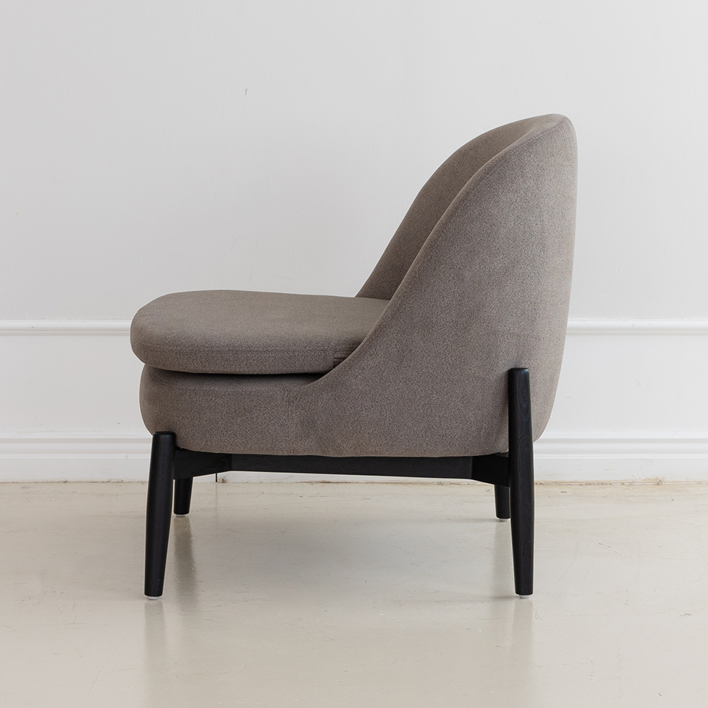 보울 라운지 체어. Bowl lounge chair