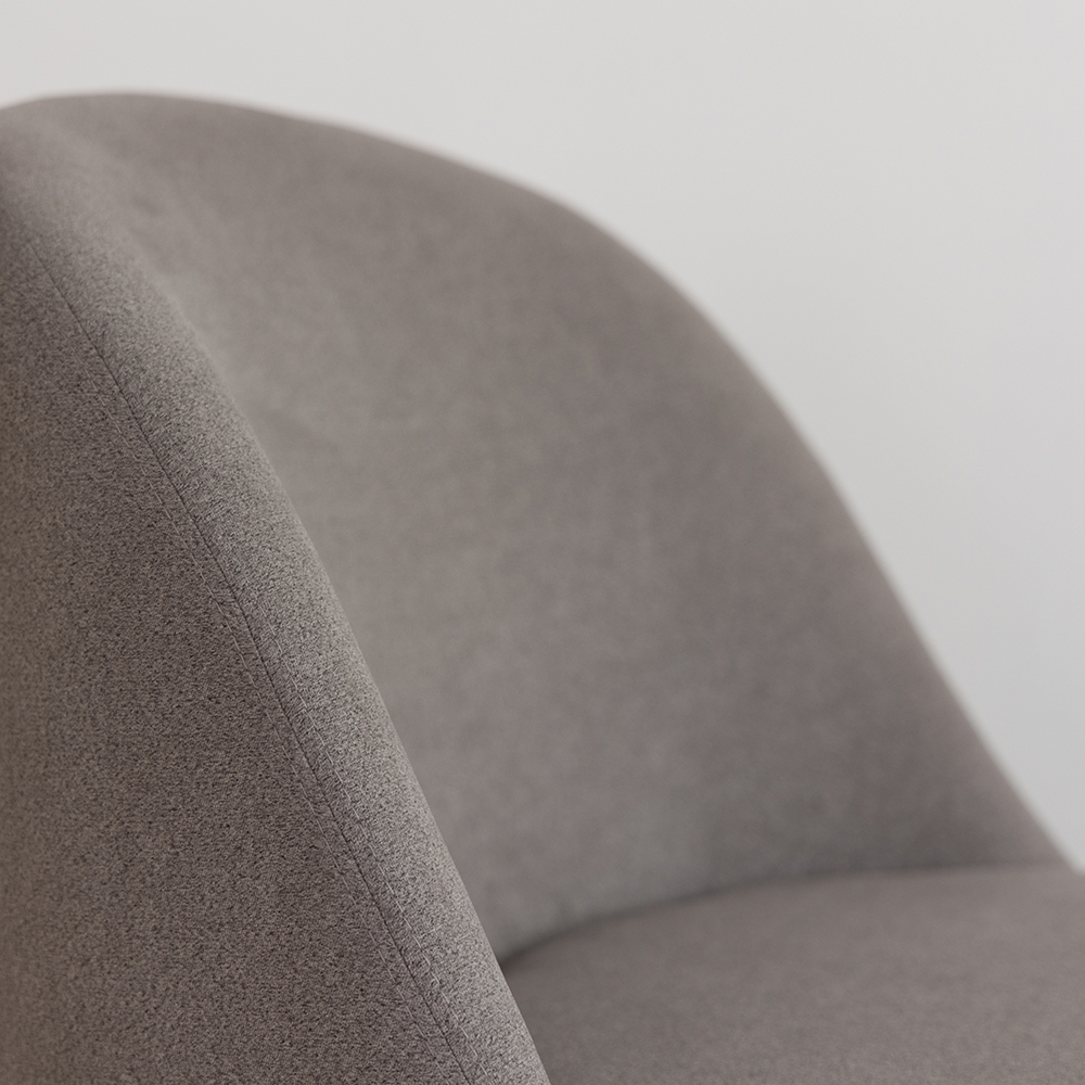 보울 라운지 체어. Bowl lounge chair