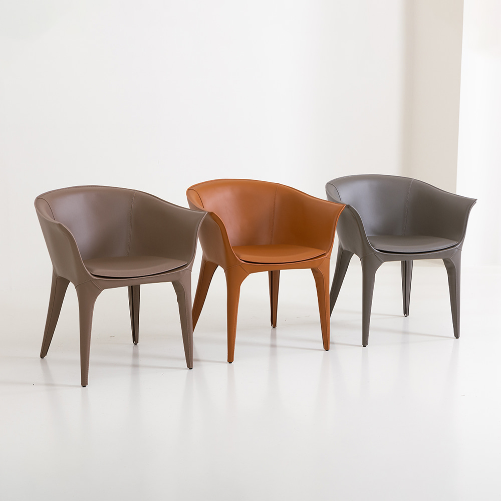 루시 암체어. Lucy armchair