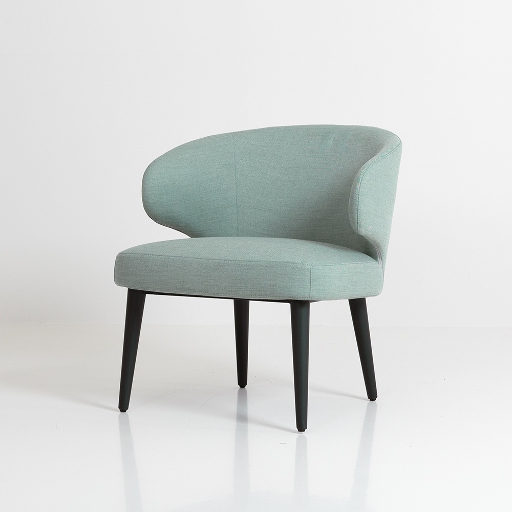 허그 암체어. Hug armchair