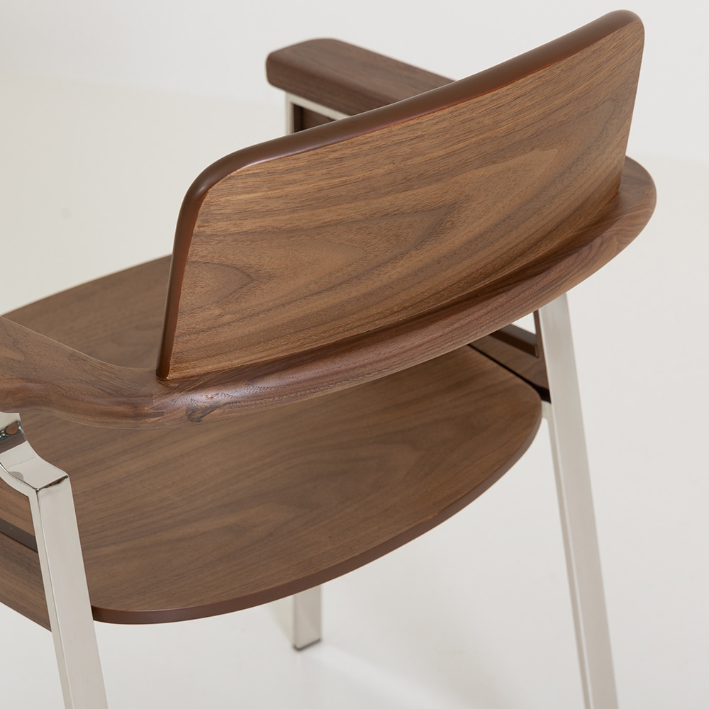 칼리프 암체어. Khalife armchair