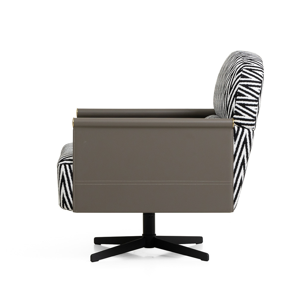 아크로 라운지 체어. Acro Lounge Chair