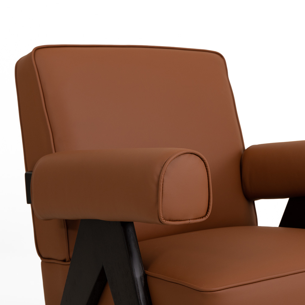 피콜로 라운지 체어. Piccolo Lounge Chair