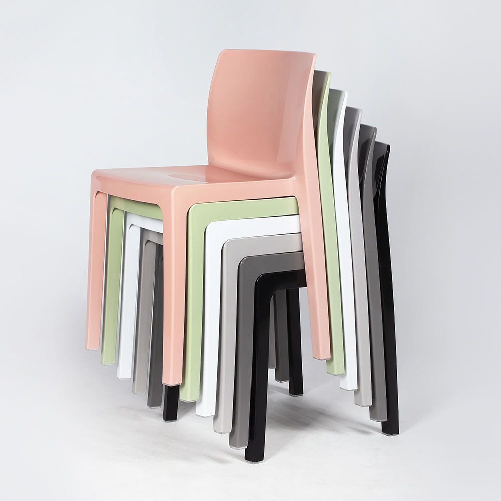 해리 P 체어. Harry P chair